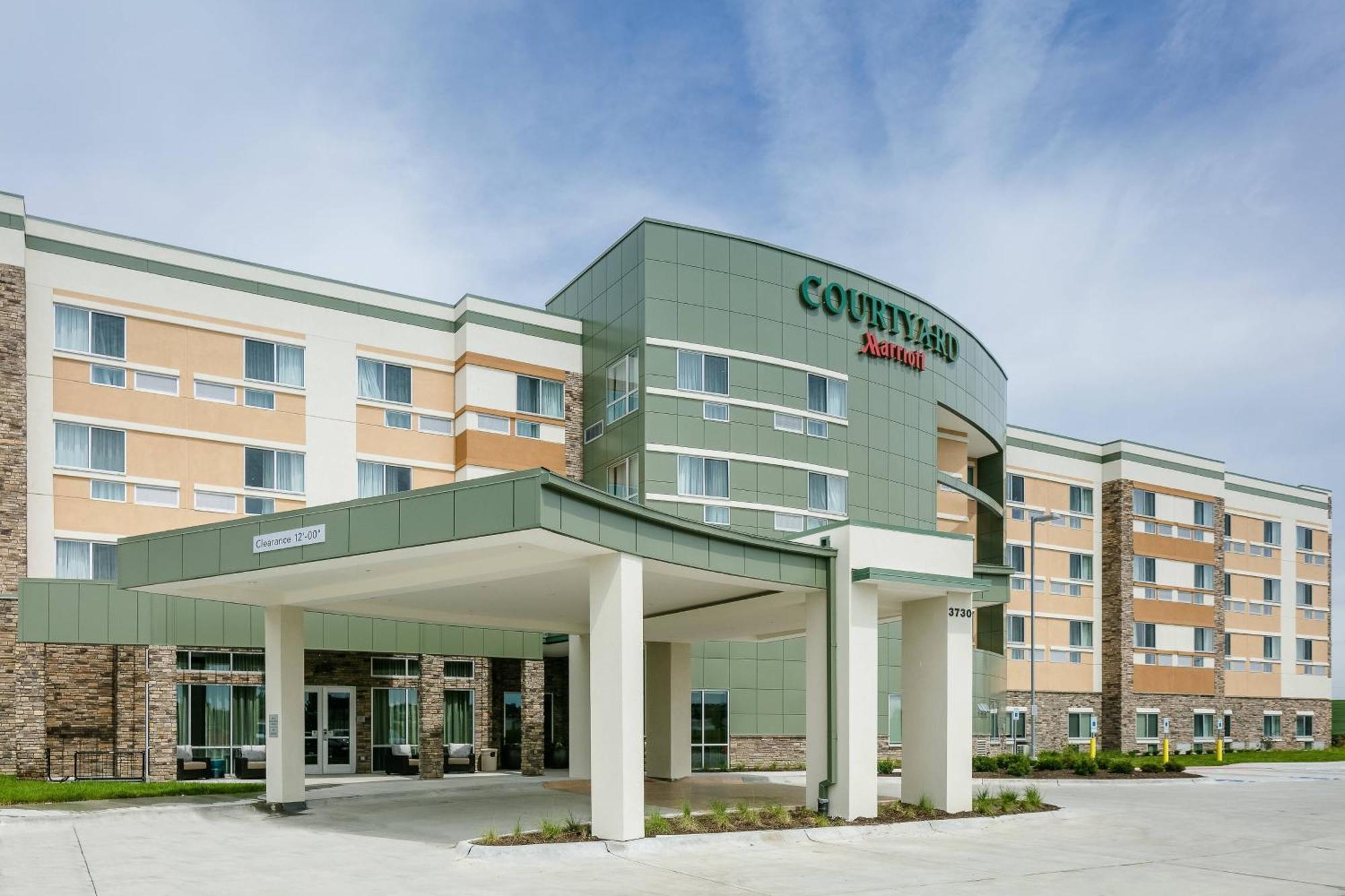 Courtyard By Marriott Omaha Bellevue At Beardmore Event Center Exteriör bild