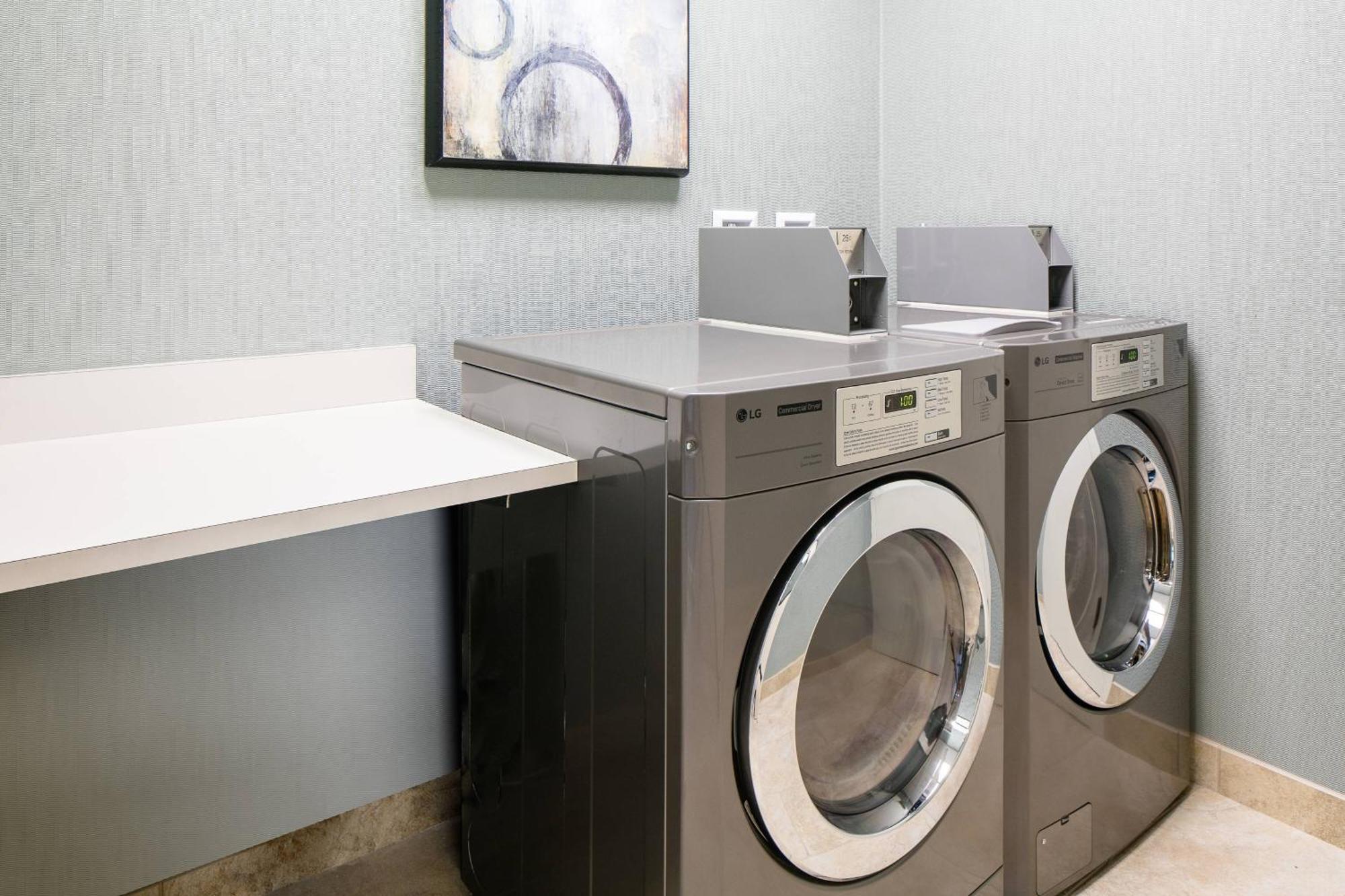 Courtyard By Marriott Omaha Bellevue At Beardmore Event Center Exteriör bild