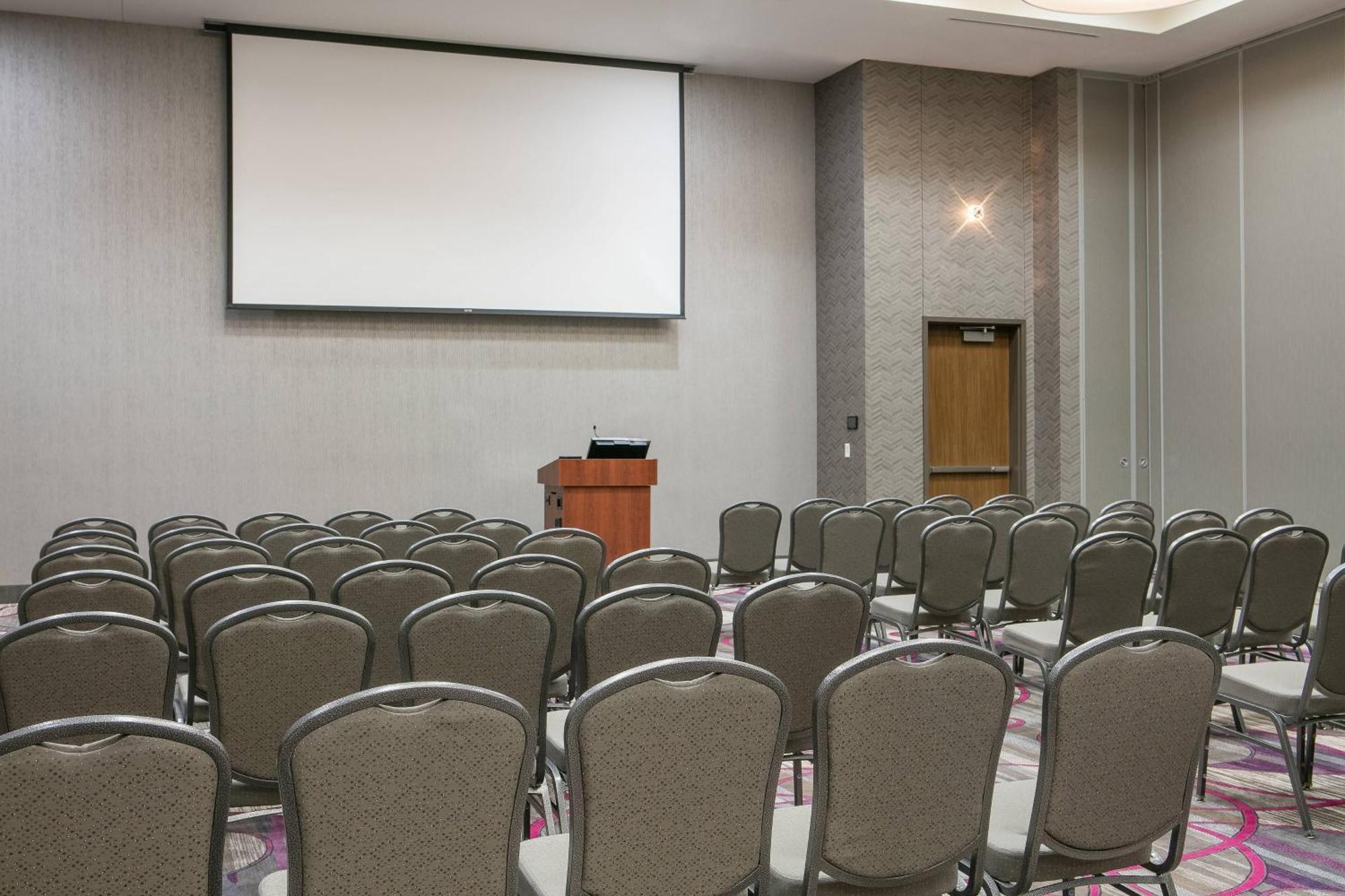 Courtyard By Marriott Omaha Bellevue At Beardmore Event Center Exteriör bild