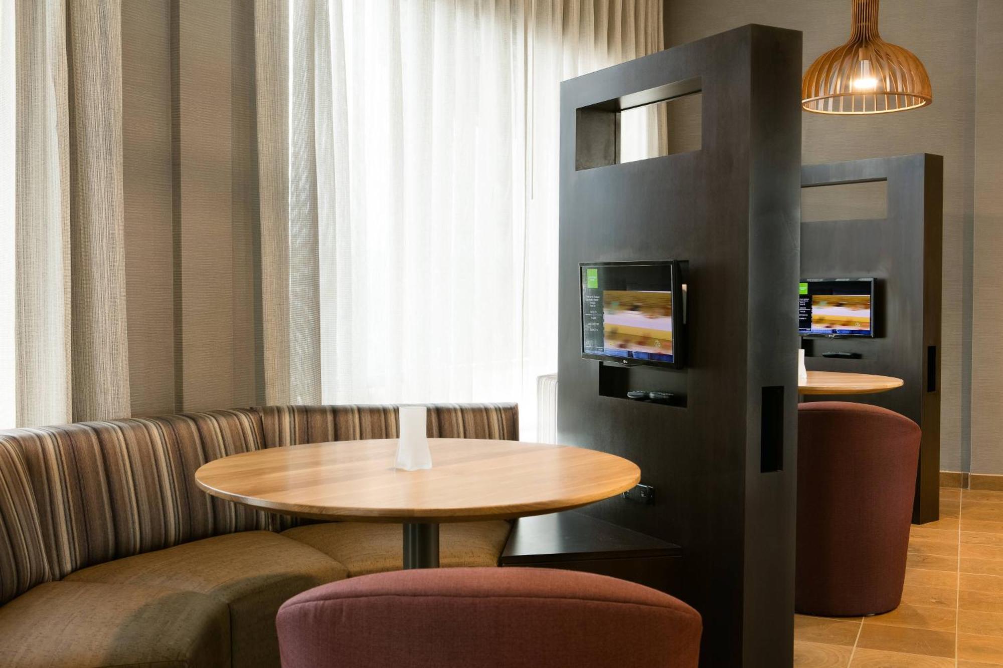 Courtyard By Marriott Omaha Bellevue At Beardmore Event Center Exteriör bild