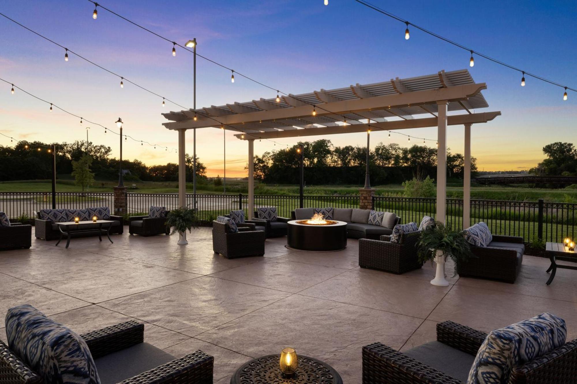 Courtyard By Marriott Omaha Bellevue At Beardmore Event Center Exteriör bild