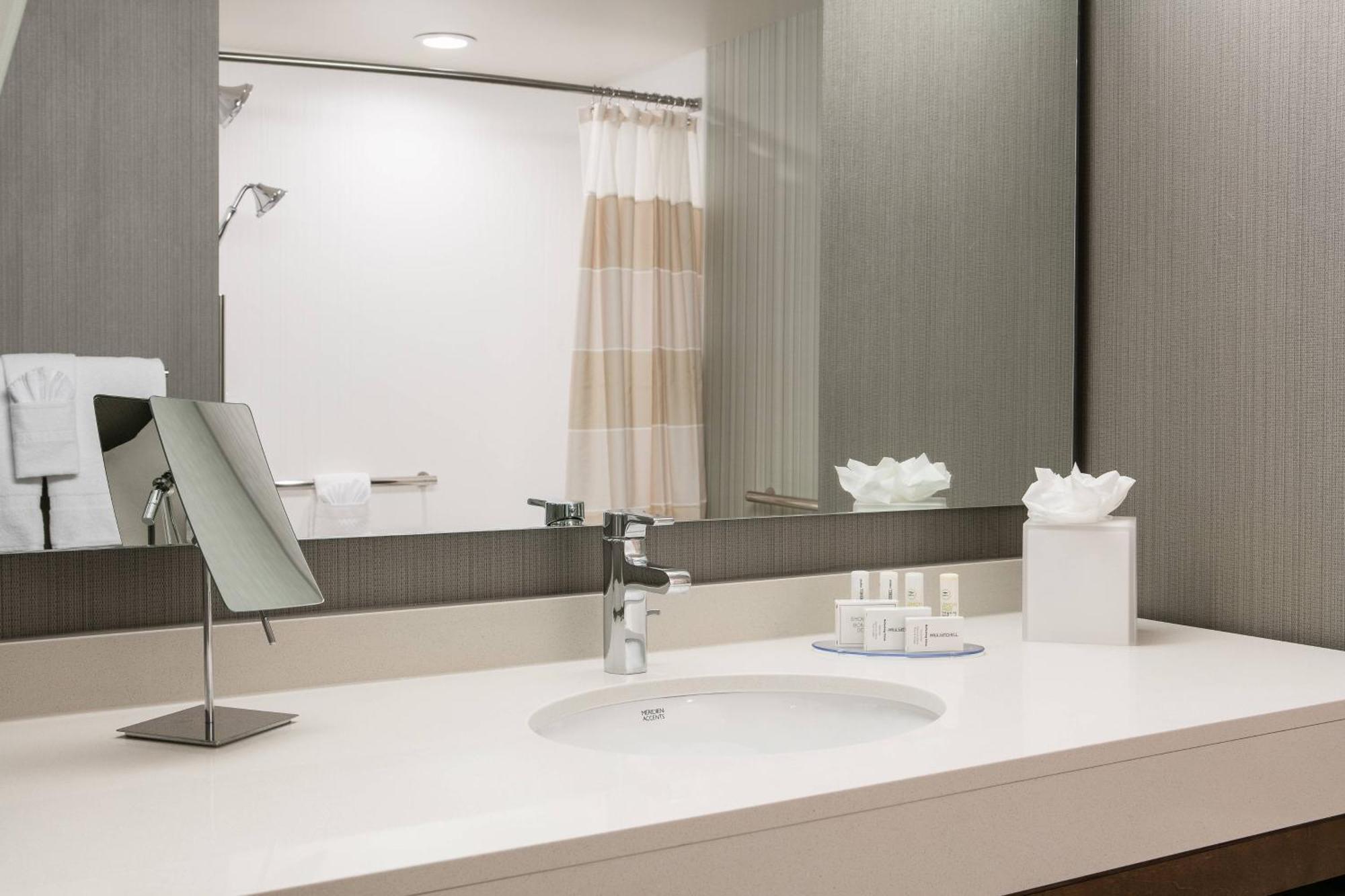 Courtyard By Marriott Omaha Bellevue At Beardmore Event Center Exteriör bild