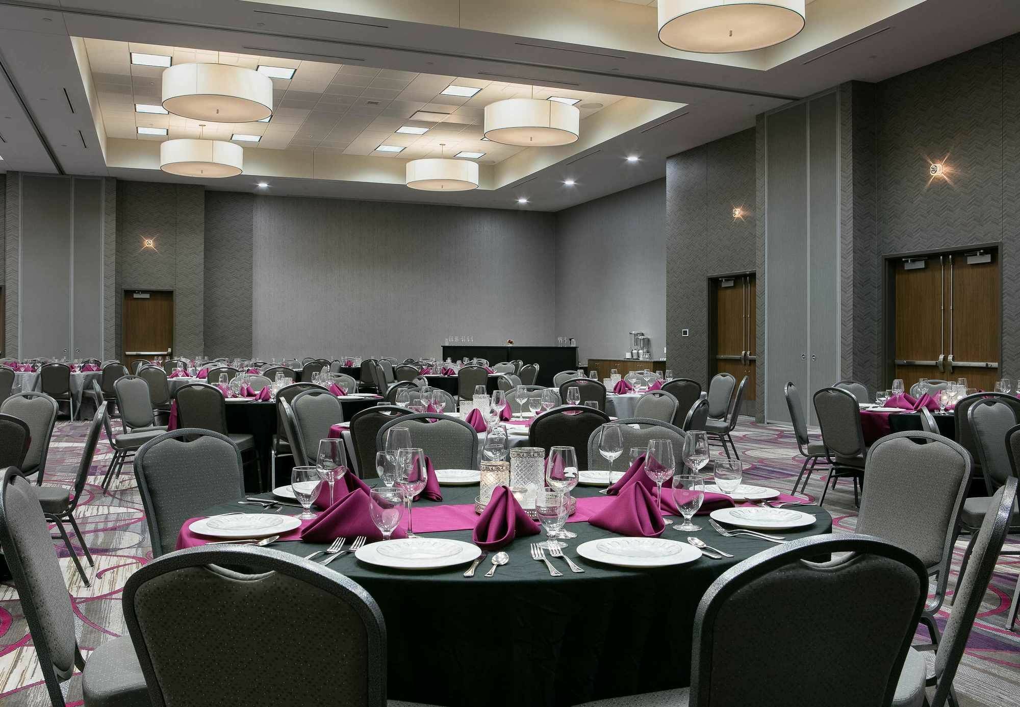 Courtyard By Marriott Omaha Bellevue At Beardmore Event Center Exteriör bild